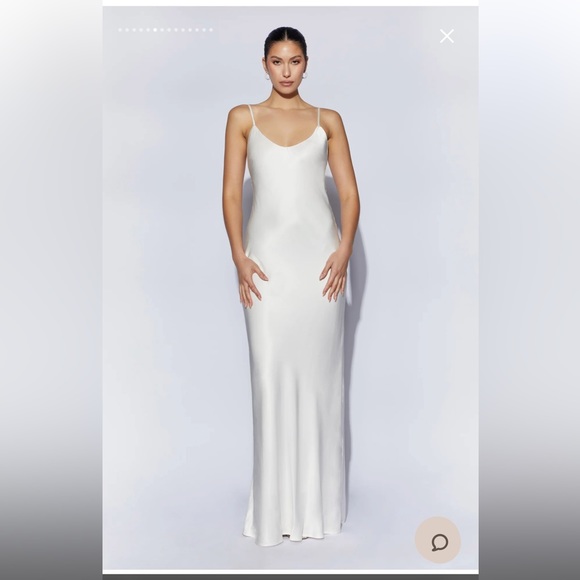 Meshki KAILEY Low Back Maxi Dress With Detachable Bow Train - White - Picture 3 of 3